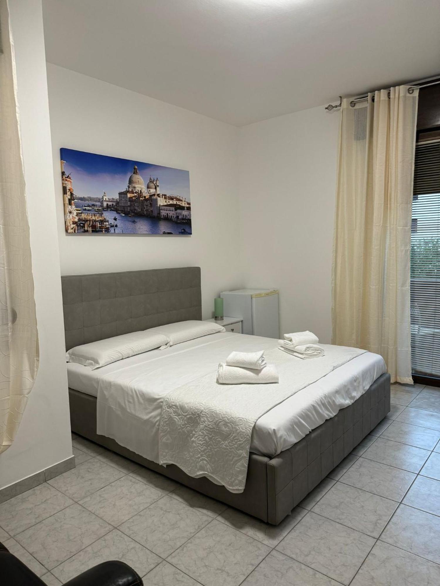 Apartments Местре Екстериор снимка