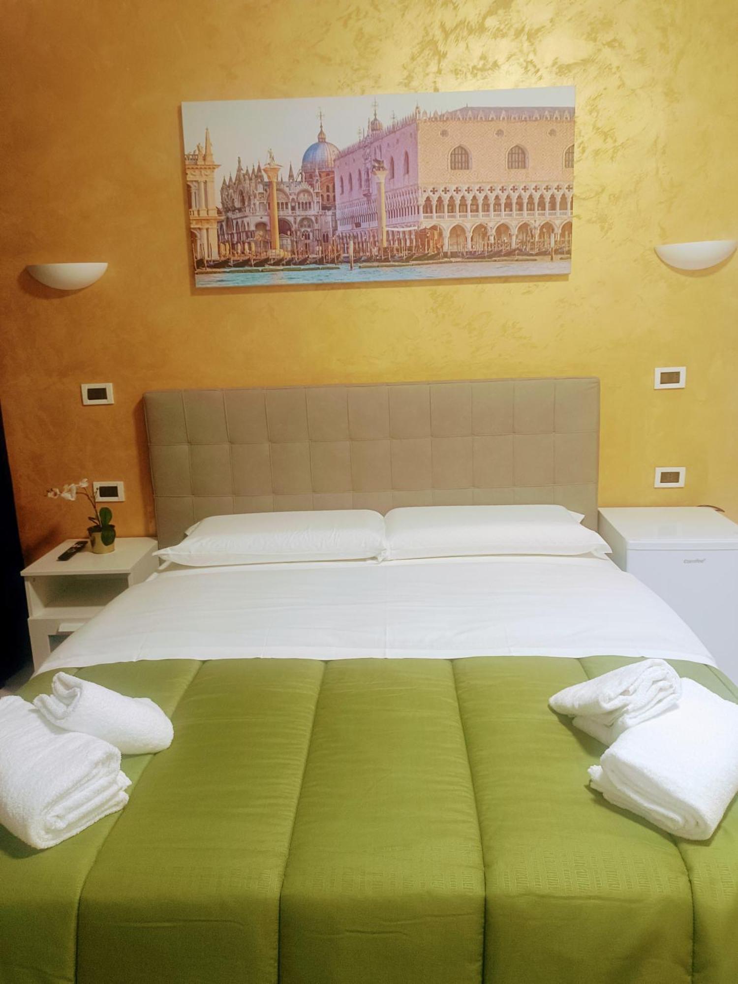 Apartments Местре Екстериор снимка